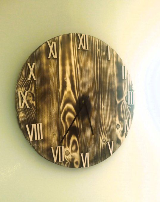 horloge Bois et Romain